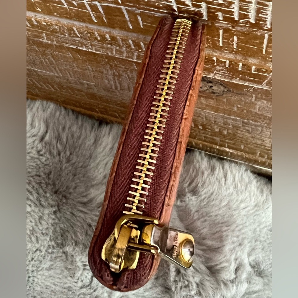Miu Miu Zippered Wallet - image 5